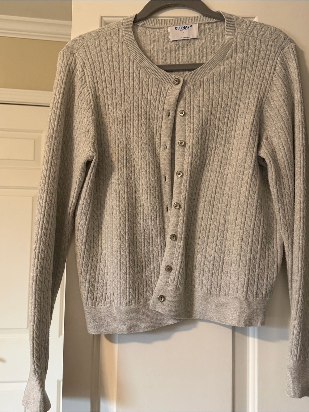 Old Navy Women's Light Gray Cable-Knit Button-Up Cardigan